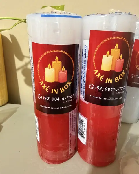Vela de 7 dias na cor bicolor branca e vermelha